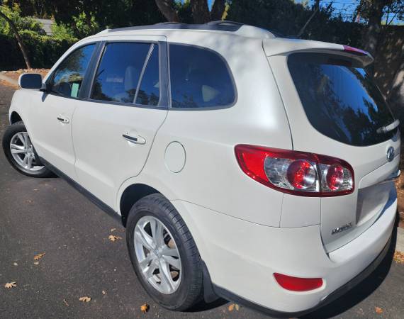 2011 Hyundai Santa FE Limited V6 Front-wheel Drive Automatic — photo 2