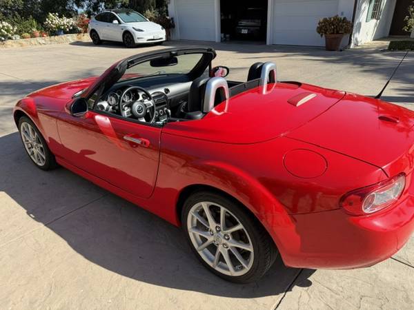 2010 Mazda MX-5 Miata Grand Touring — photo 4