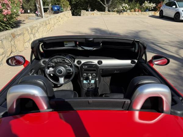 2010 Mazda MX-5 Miata Grand Touring — photo 2
