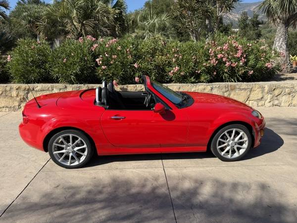 2010 Mazda MX-5 Miata Grand Touring — photo 1