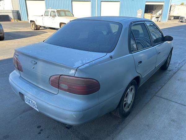 2002 Chevrolet Prizm Base — photo 4