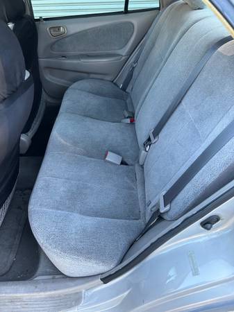 2002 Chevrolet Prizm Base — photo 9