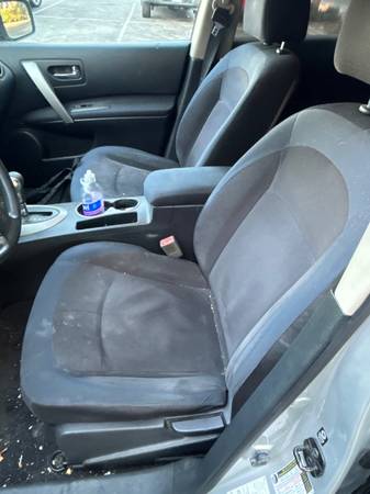 2009 Nissan Rogue S — photo 8