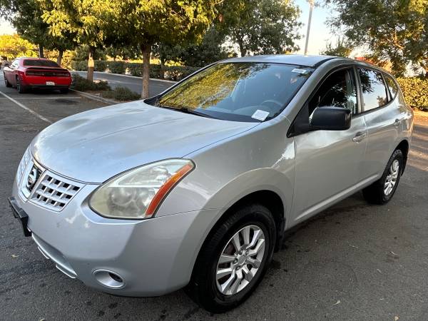 2009 Nissan Rogue S — photo 1