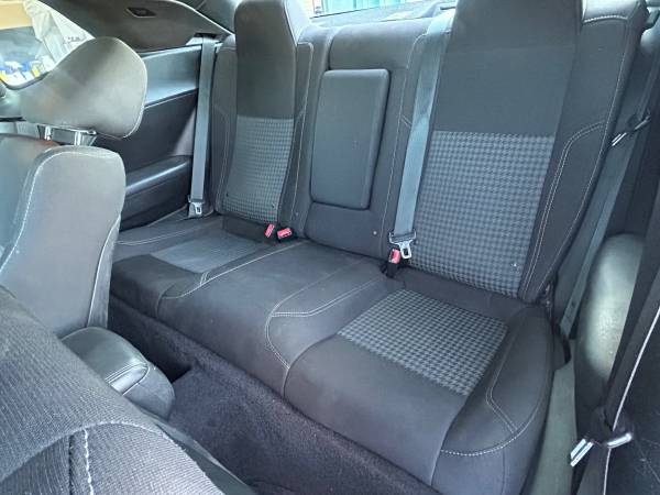 2015 Dodge Challenger SXT or R — photo 8