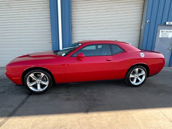 2015 Dodge Challenger SXT or R — photo 6