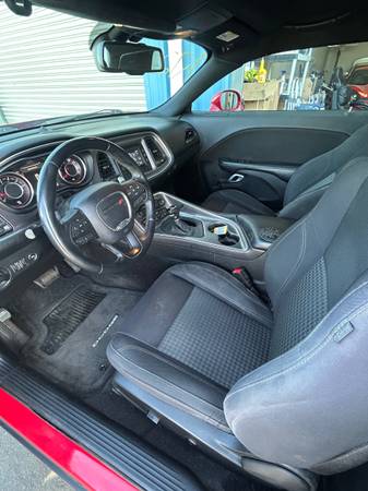 2015 Dodge Challenger SXT or R — photo 7