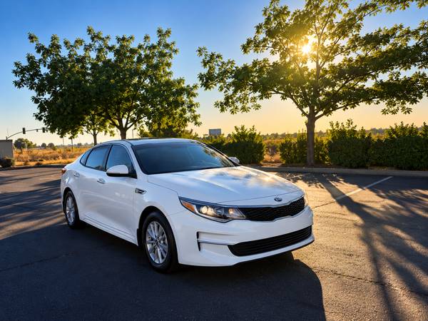 2016 KIA Optima LX Turbo — photo 1