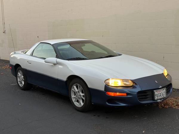 2002 Chevrolet Camaro Base 2dr Coupe Manual — photo 7