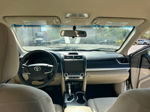 2013 Toyota Camry LE 4dr Sedan Automatic — photo 6