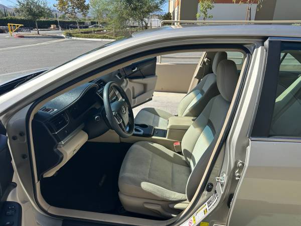 2013 Toyota Camry LE 4dr Sedan Automatic — photo 9