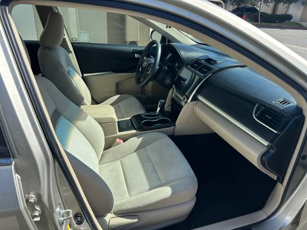 2013 Toyota Camry LE 4dr Sedan Automatic — photo 8