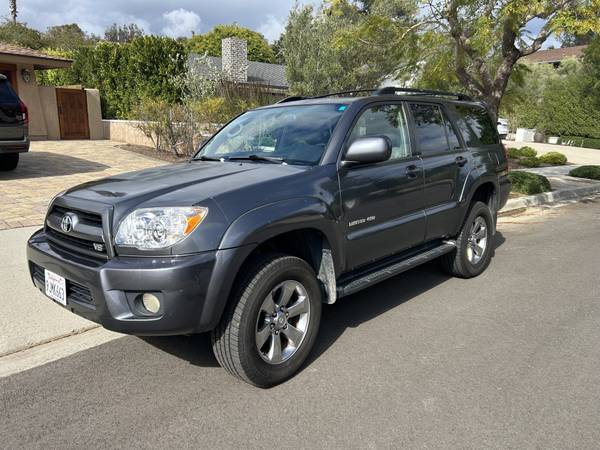 2006 Toyota 4runner Limited V8 4x2 Automatic — photo 4