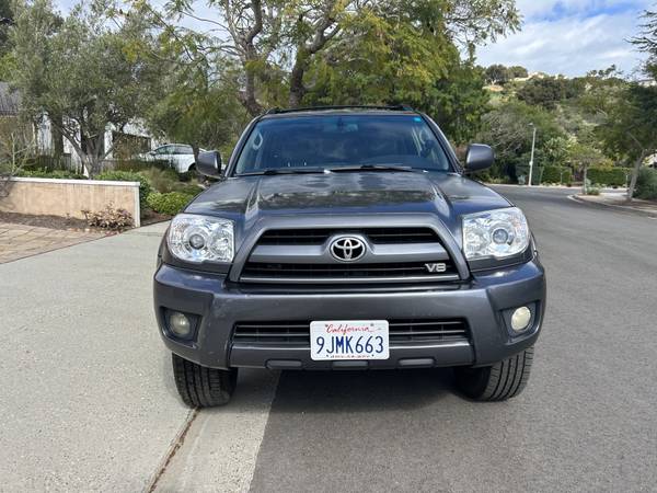 2006 Toyota 4runner Limited V8 4x2 Automatic — photo 1