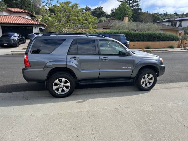 2006 Toyota 4runner Limited V8 4x2 Automatic — photo 2