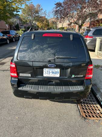 2012 Ford Escape Hybrid Base — photo 6