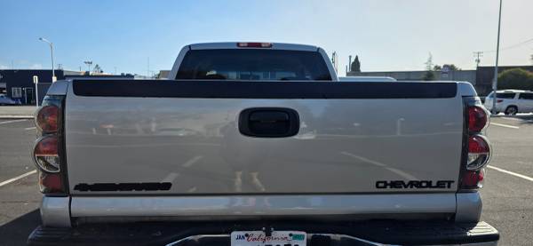 1999 Chevrolet Silverado 2500 LS 4x4 Regular Cab 8 ft. box Manual — photo 4