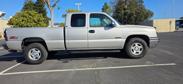 1999 Chevrolet Silverado 2500 LS 4x4 Regular Cab 8 ft. box Manual — photo 5