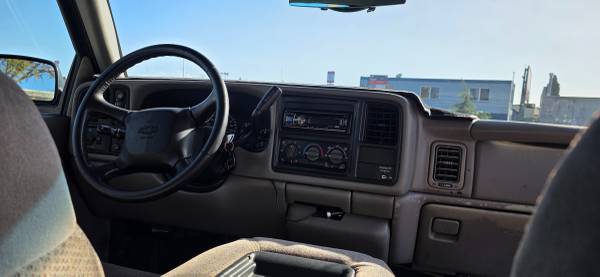 1999 Chevrolet Silverado 2500 LS 4x4 Regular Cab 8 ft. box Manual — photo 11