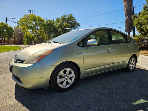 2008 Toyota Prius Base — photo 2