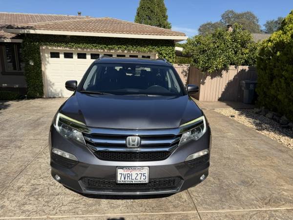 2016 Honda Pilot Elite 4dr All-wheel Drive Automatic — photo 2