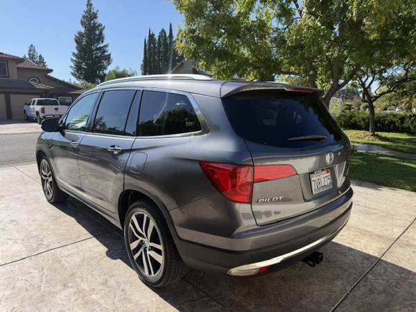 2016 Honda Pilot Elite 4dr All-wheel Drive Automatic — photo 5
