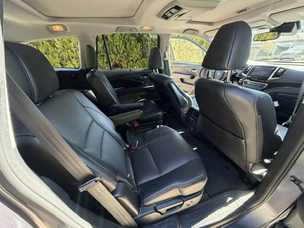 2016 Honda Pilot Elite 4dr All-wheel Drive Automatic — photo 12