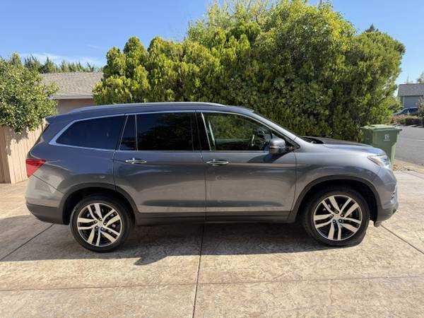 2016 Honda Pilot Elite 4dr All-wheel Drive Automatic — photo 8
