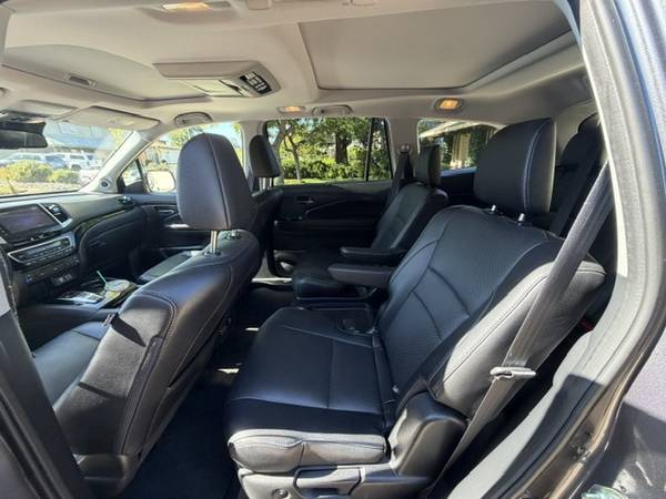 2016 Honda Pilot Elite 4dr All-wheel Drive Automatic — photo 10