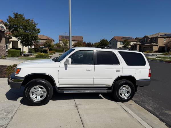 1999 Toyota 4runner Limited V6 4dr 4x2 Automatic — photo 3