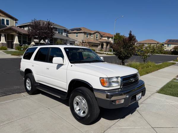 1999 Toyota 4runner Limited V6 4dr 4x2 Automatic — photo 9