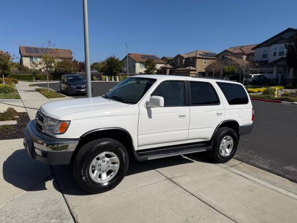 1999 Toyota 4runner Limited V6 4dr 4x2 Automatic — photo 2
