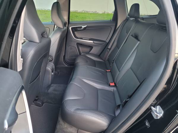 2015 Volvo Xc60 T5 Premier 4dr Front-wheel Drive Automatic — photo 11