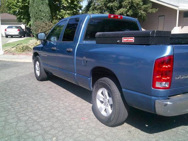 2005 Dodge RAM 2500 SLT 4x2 Quad Cab 160.5 in. WB Automatic — photo 3