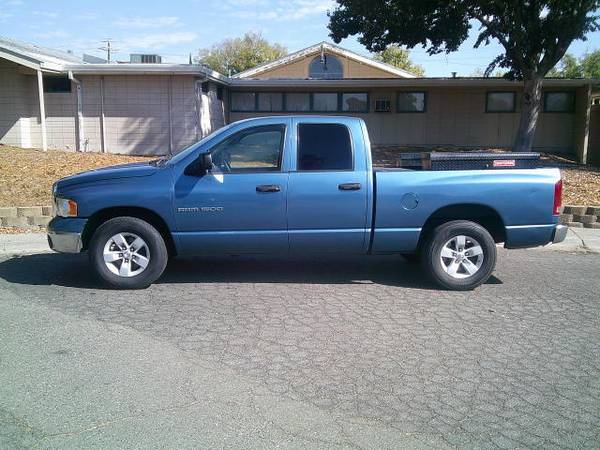 2005 Dodge RAM 2500 SLT 4x2 Quad Cab 160.5 in. WB Automatic — photo 1