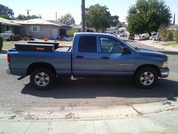 2005 Dodge RAM 2500 SLT 4x2 Quad Cab 160.5 in. WB Automatic — photo 4