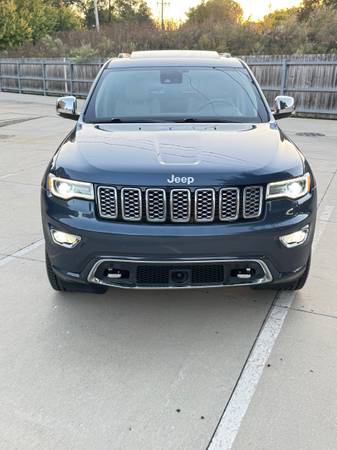 2020 Jeep Grand Cherokee Overland 4dr 4x2 Automatic — photo 2