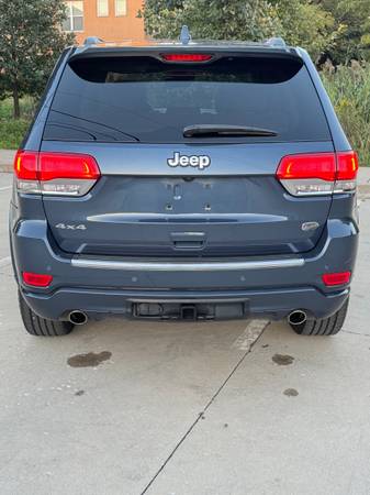 2020 Jeep Grand Cherokee Overland 4dr 4x2 Automatic — photo 5