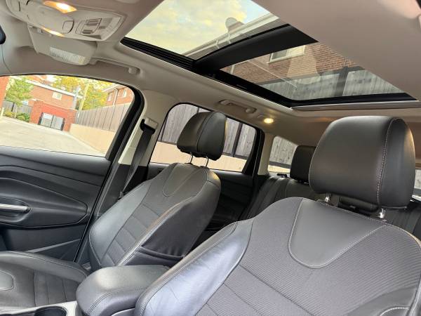 2015 Ford Escape SE 4dr 4x4 Automatic — photo 6