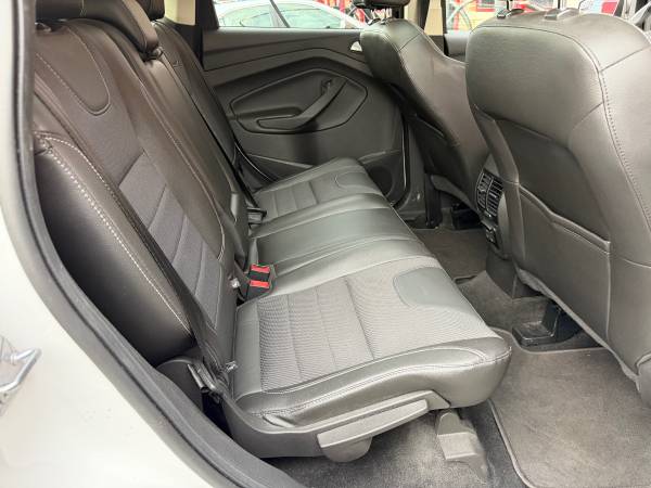2015 Ford Escape SE 4dr 4x4 Automatic — photo 10