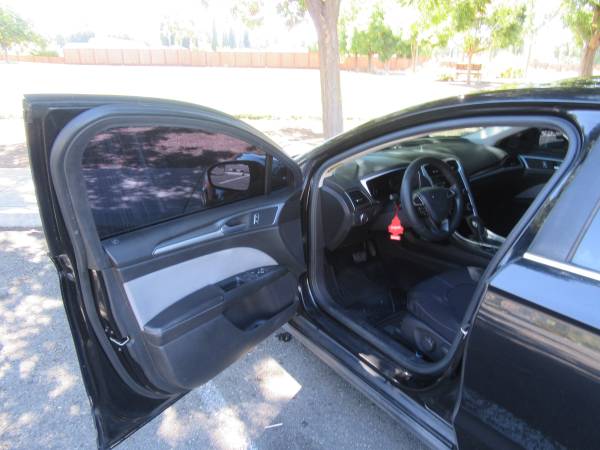 2015 Ford Fusion SE — photo 9