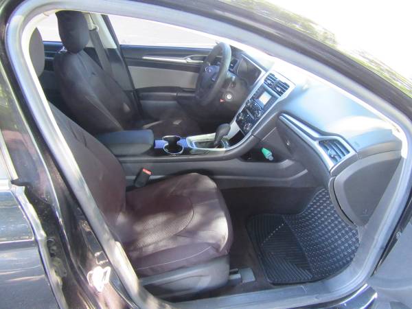 2015 Ford Fusion SE — photo 10