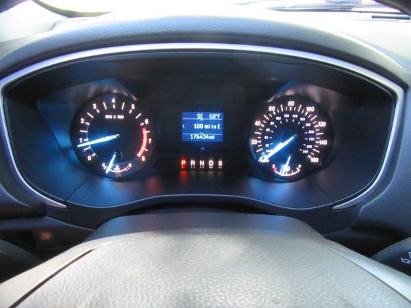 2015 Ford Fusion SE — photo 6