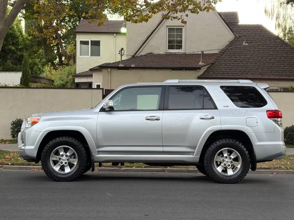 2010 Toyota 4runner SR5 V6 — photo 7