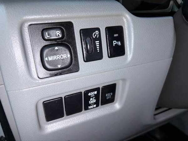 2010 Toyota 4runner SR5 V6 — photo 11