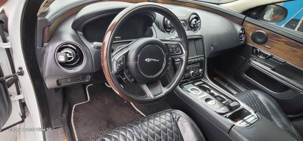2016 Jaguar Xj Supercharged — photo 7