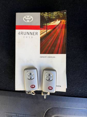 2010 Toyota 4runner Limited V6 4dr 4x2 Automatic — photo 7