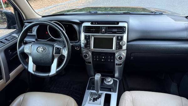 2010 Toyota 4runner Limited V6 4dr 4x2 Automatic — photo 12