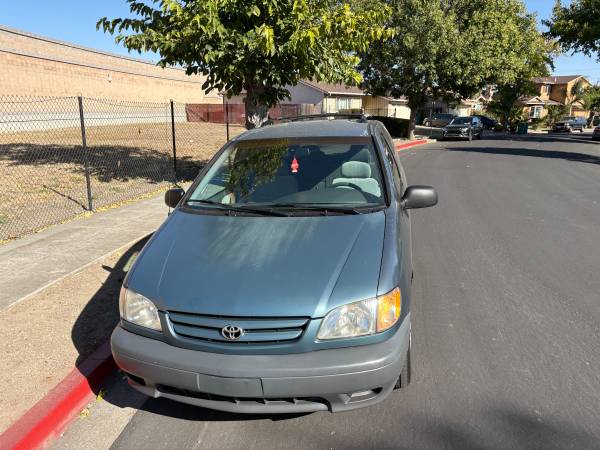 2003 Toyota Sienna LE 4dr Passenger Van Automatic — photo 5