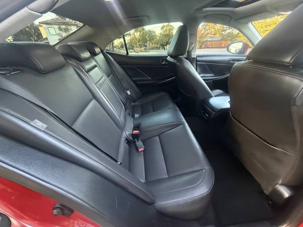 2016 Lexus IS 200t Base — photo 11